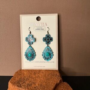 NWT Myra Bag Turquoise and Silver Etched "Dia Luke" Earrings